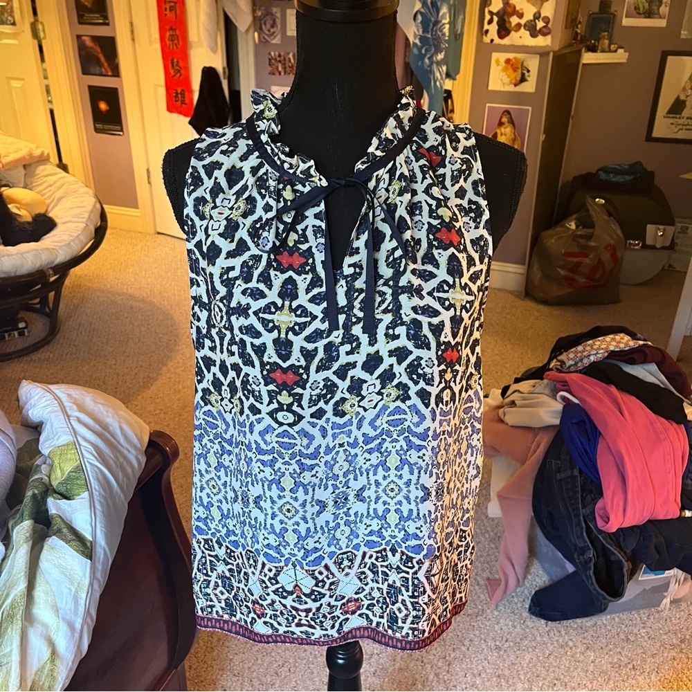 Patterned Blouse - Picture 2 of 7